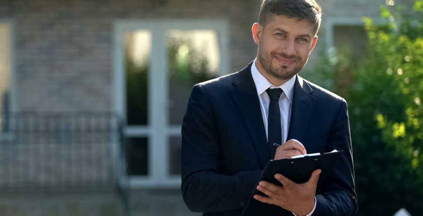 Household-Staffing-How-to-Become-an-Estate-Manager
