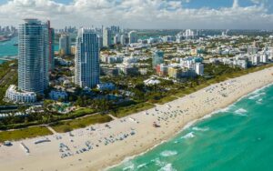 miami-beach-water-and-skyline